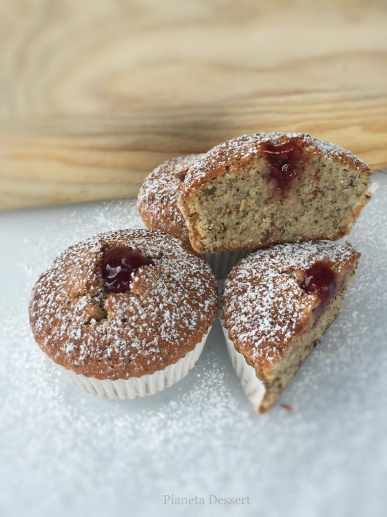 Muffin di grano saraceno e lamponi